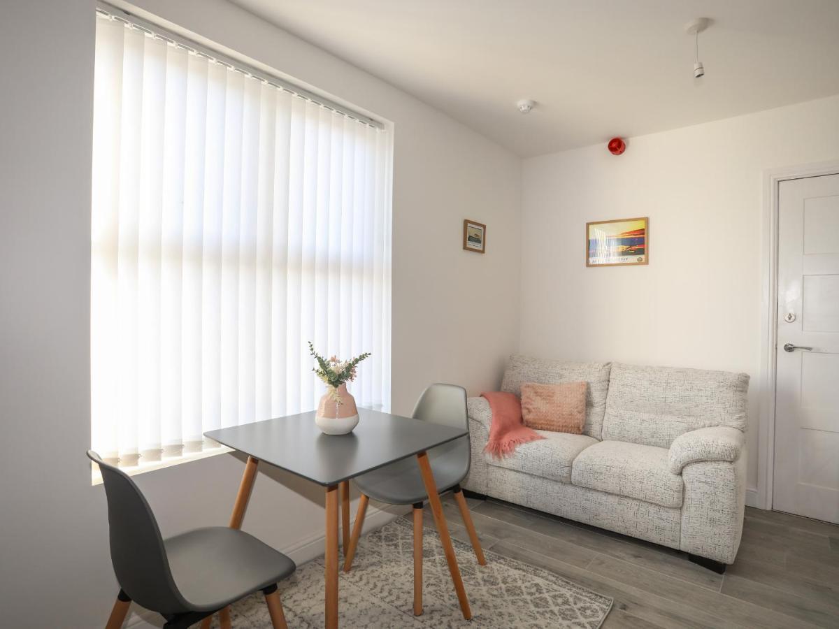Port Apartment 1 Holyhead Extérieur photo